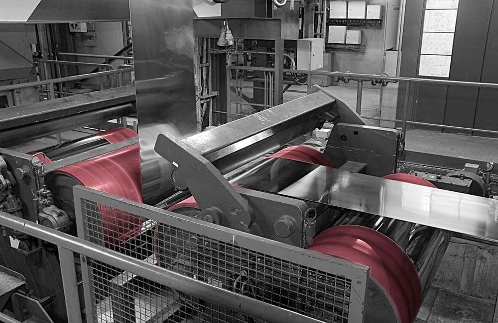 Odvetvia, Les Industries, Industrien, Iparágak